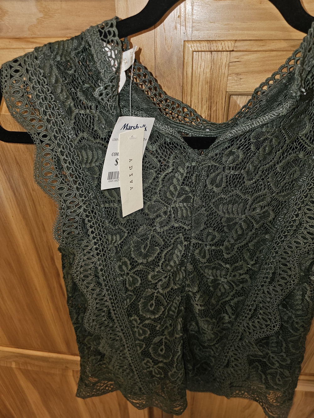 Adiva Olive Lace Crochet Sleeveless Top - Picture 3 of 5